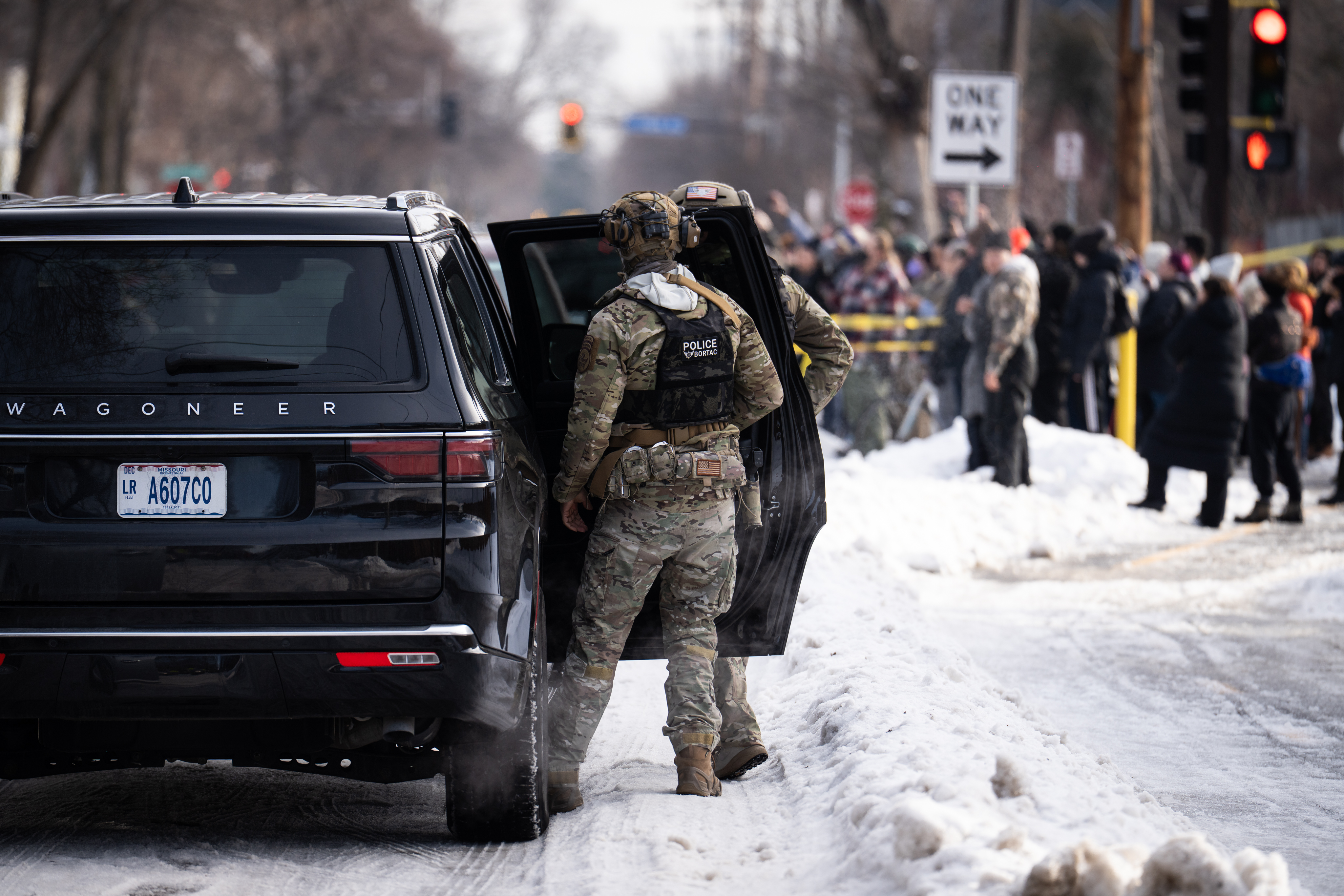 Ice Agents in Minneapolis